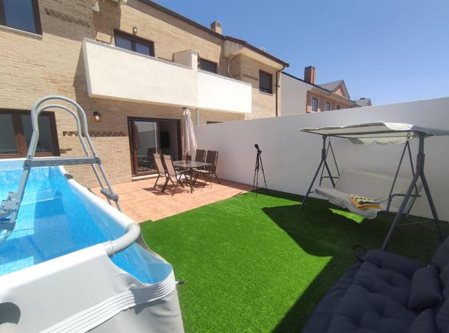 Adosado en venta en Alameda de la Sagra de 244 m2 photo 0