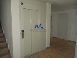 Piso en venta en Pantoja de 52 m2 photo 0