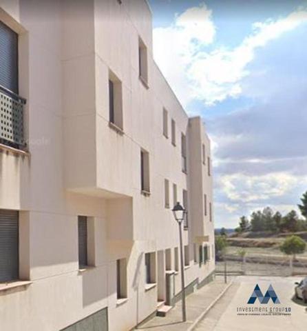 Edificio en venta en Huerta de Valdecarábanos de 1895 m2 photo 0