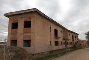 Edificio en venta en Camarena de 186 m2 photo 0