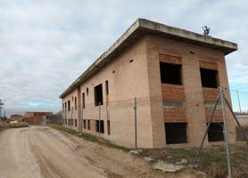 Edificio en venta en Camarena de 186 m2 photo 0