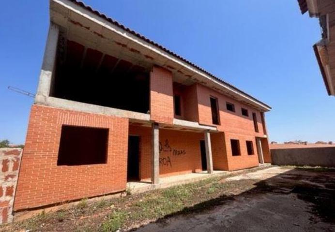Edificio en venta en Recas de 1653 m2 photo 0