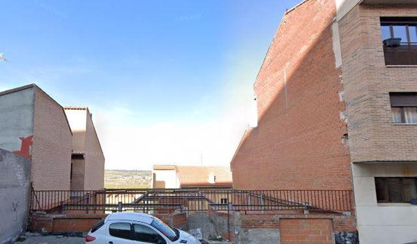 Edificio en venta en Toledo de 238 m2 photo 0