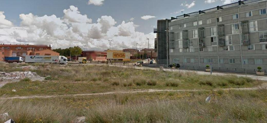 Terreno en venta en Talavera de la Reina de 3992 m2 photo 0