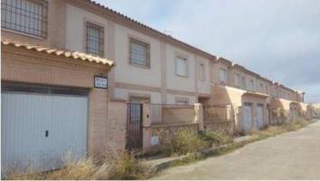 Edificio en venta en Noez de 187 m2 photo 0