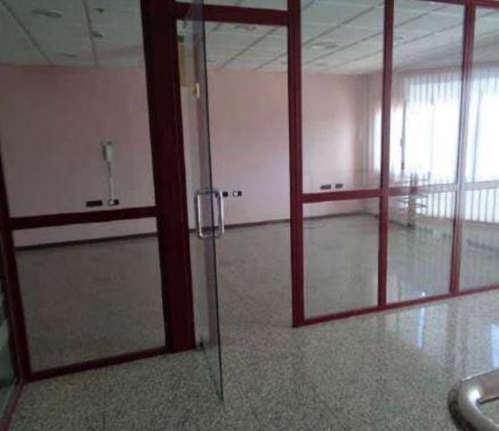 Nave Industrial en venta en Sonseca de 698 m2 photo 0