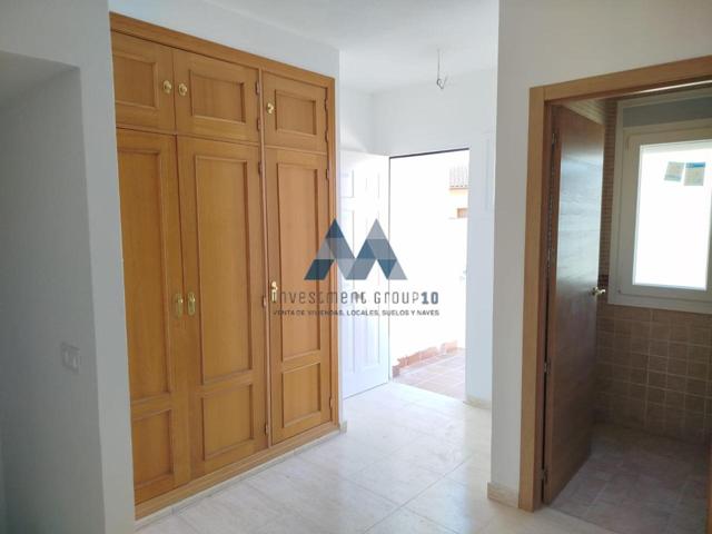 Adosado en venta en Alameda de la Sagra de 260 m2 photo 0