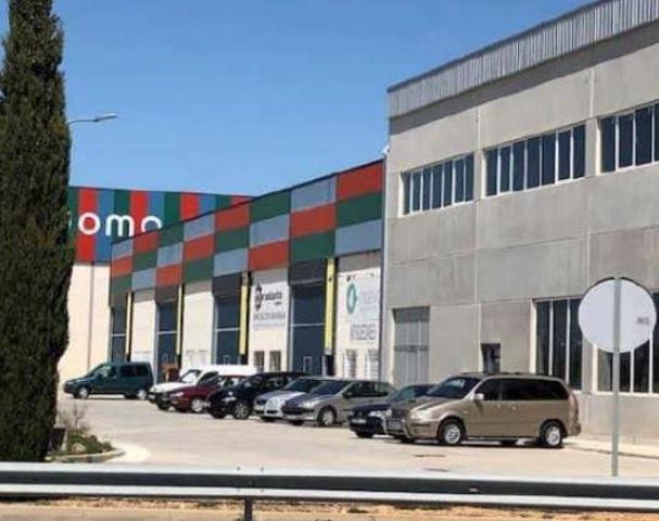 Nave Industrial en venta en Noblejas de 347 m2 photo 0