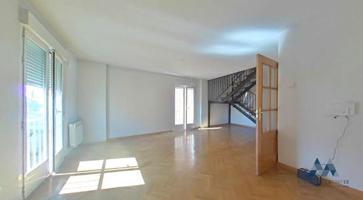 Piso en venta en Toledo de 107 m2 photo 0