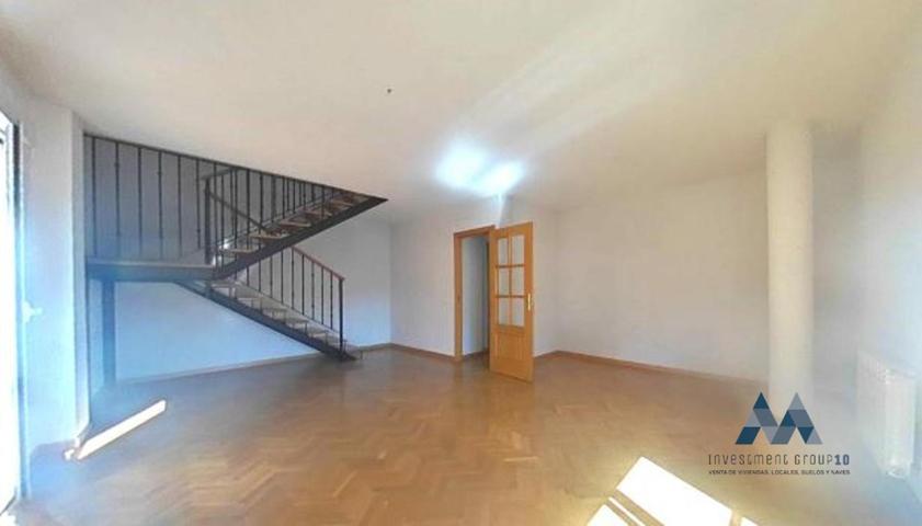 Piso en venta en Toledo de 107 m2 photo 0