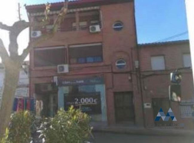 Local en venta en El Casar de Escalona de 250 m2 photo 0