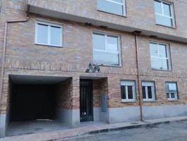 Piso en venta en Camarena de 91 m2 photo 0