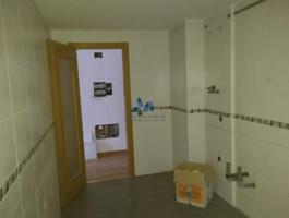 Piso en venta en Camarena de 91 m2 photo 0