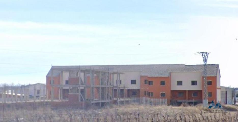 Edificio en venta en Quintanar de la Orden de 247 m2 photo 0