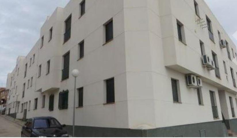 Edificio en venta en Huerta de Valdecarábanos de 571 m2 photo 0