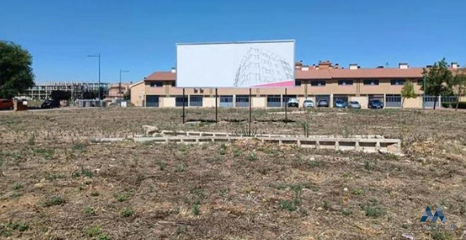 Terreno en venta en Marchamalo de 3404 m2 photo 0