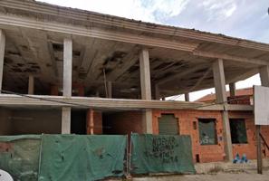 Edificio en venta en Valdepeñas de 1490 m2 photo 0
