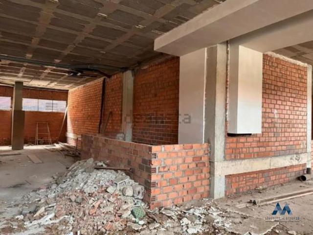 Local en venta en Ciudad Real de 2017 m2 photo 0