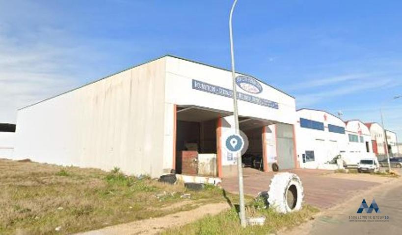 Nave Industrial en venta en Talavera de la Reina de 1494 m2 photo 0