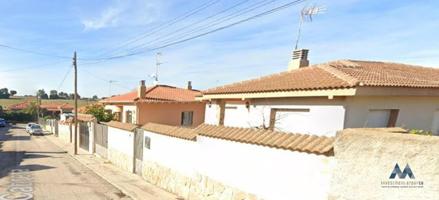 Casa - Chalet en venta en Mentrida de 226 m2 photo 0