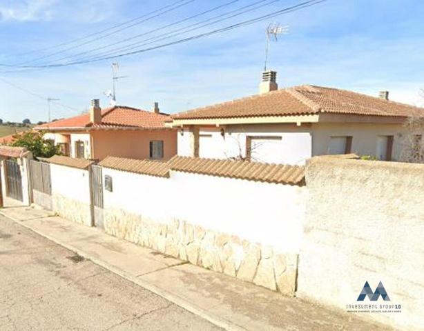 Casa - Chalet en venta en Mentrida de 226 m2 photo 0
