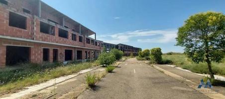 Edificio en venta en Valdefresno de 11265 m2 photo 0