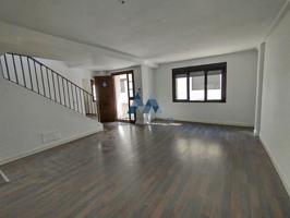 Casa - Chalet en venta en Consuegra de 186 m2 photo 0