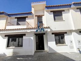 Casa - Chalet en venta en Consuegra de 237 m2 photo 0