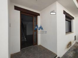 Casa - Chalet en venta en Consuegra de 237 m2 photo 0