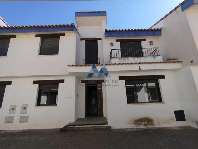 Casa - Chalet en venta en Consuegra de 237 m2 photo 0