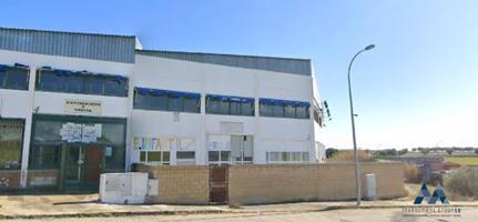 Nave Industrial en venta en Chozas de Canales de 1895 m2 photo 0