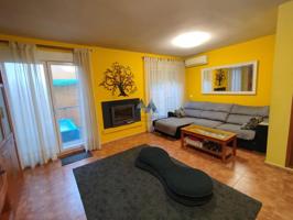 Casa - Chalet en venta en Yuncler de 190 m2 photo 0