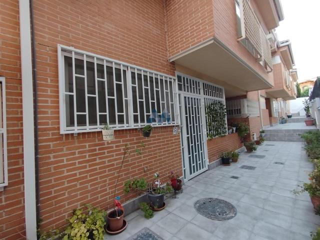Casa - Chalet en venta en Yuncler de 190 m2 photo 0