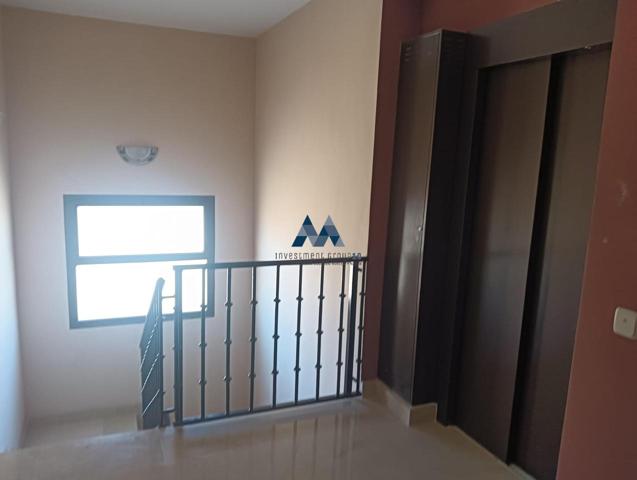Edificio en venta en Cabañas de Yepes de 1157 m2 photo 0