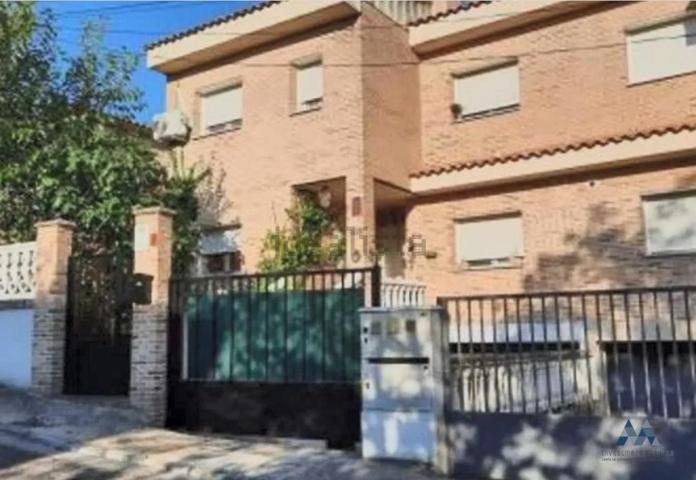 Casa - Chalet en venta en Yeles de 261 m2 photo 0