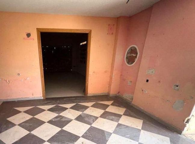 Edificio en venta en Escalona de 893 m2 photo 0