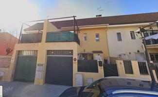 Casa - Chalet en venta en Yuncler de 144 m2 photo 0