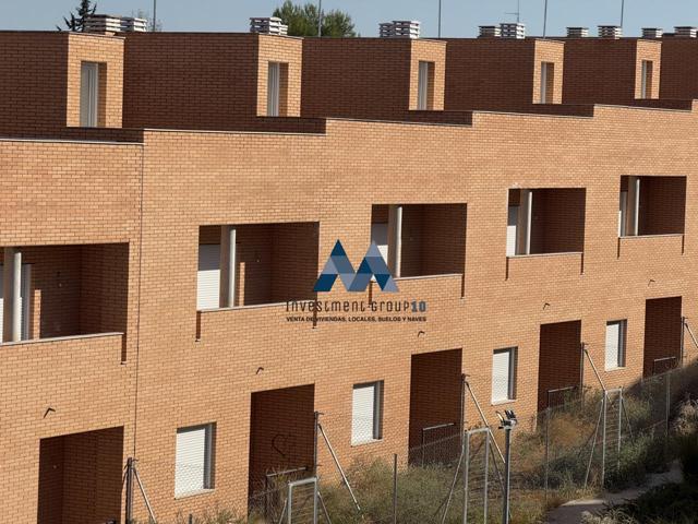 Casa - Chalet en venta en Cebolla de 170 m2 photo 0