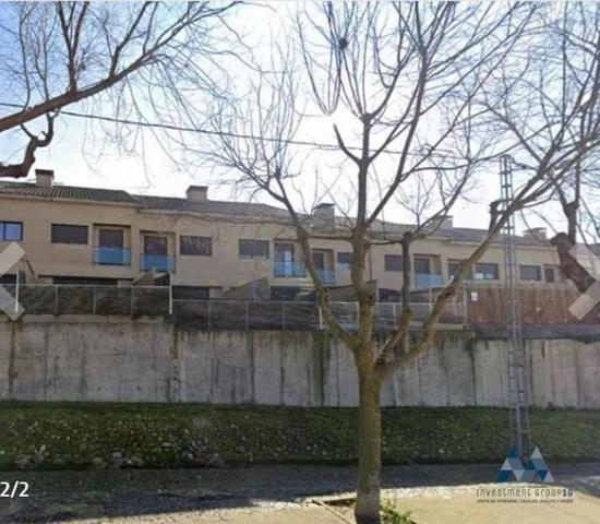 Casa - Chalet en venta en Novés de 209 m2 photo 0