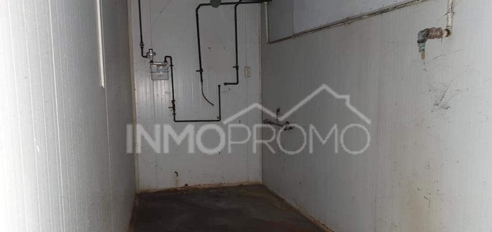 Local en venta en Massanassa de 284 m2 photo 0