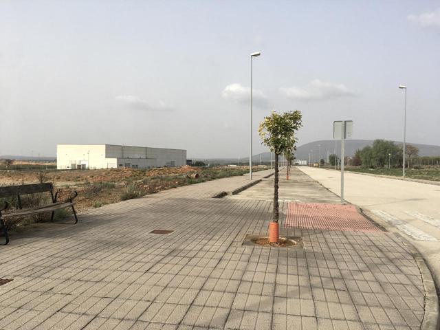 Terreno en venta en Humilladero de 8587 m2 photo 0