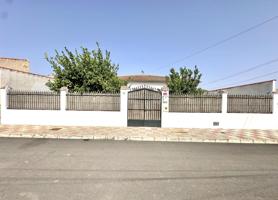 Casa - Chalet en venta en Fuente de Piedra de 100 m2 photo 0