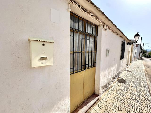 Casa De Pueblo en venta en Antequera de 286 m2 photo 0