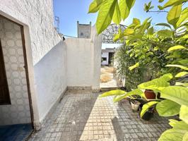 Casa De Pueblo en venta en Sierra de Yeguas de 482 m2 photo 0