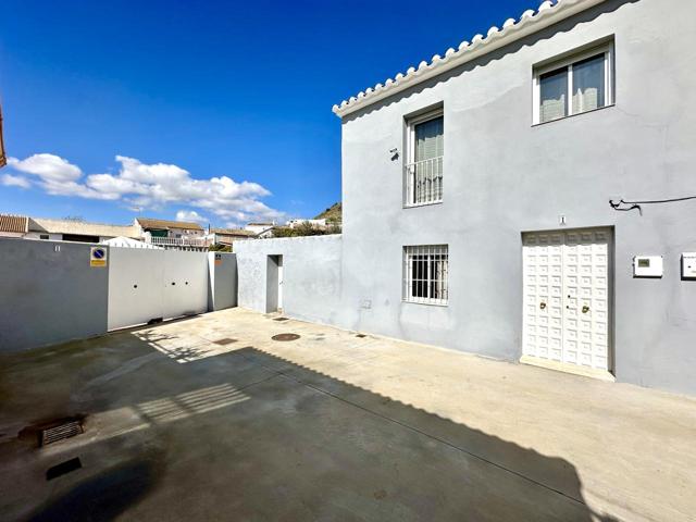 Casa con alma y patio infinito en la tranquila La Atalaya photo 0