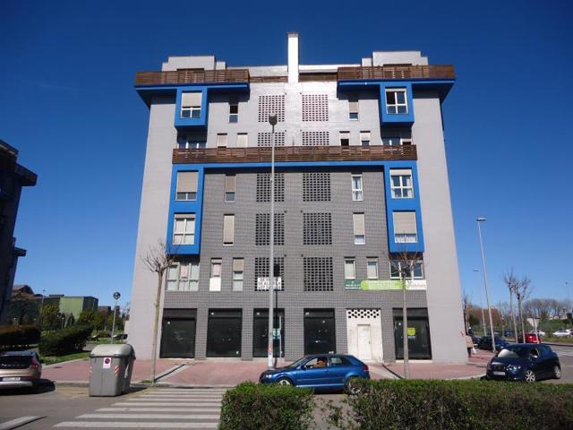 Plaza de Garaje y trastero frente a El Corte Inglés Santander photo 0