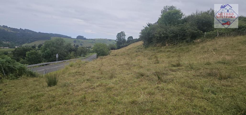Terreno rústico vallado con espectaculares vistas a la ría Tina Menor – La Torre, Val de San Vicente (Cantabria) photo 0