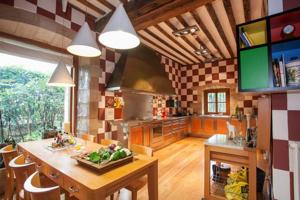 Exclusiva casona-palacio en Herrera de Ibio, a 15 minutos de la costa photo 0