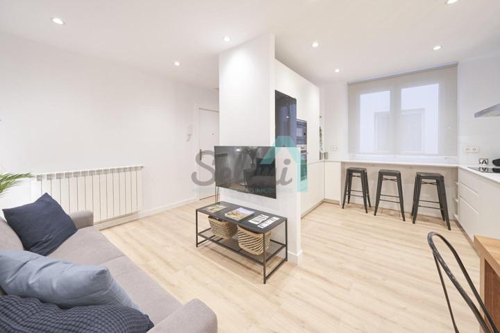 Habitación en alquiler en Oviedo de 114 m2 photo 0