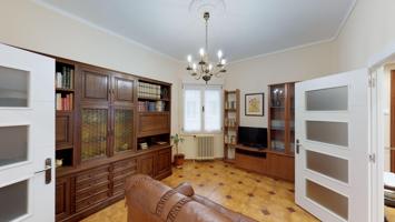 Habitación en alquiler en Oviedo de 142 m2 photo 0
